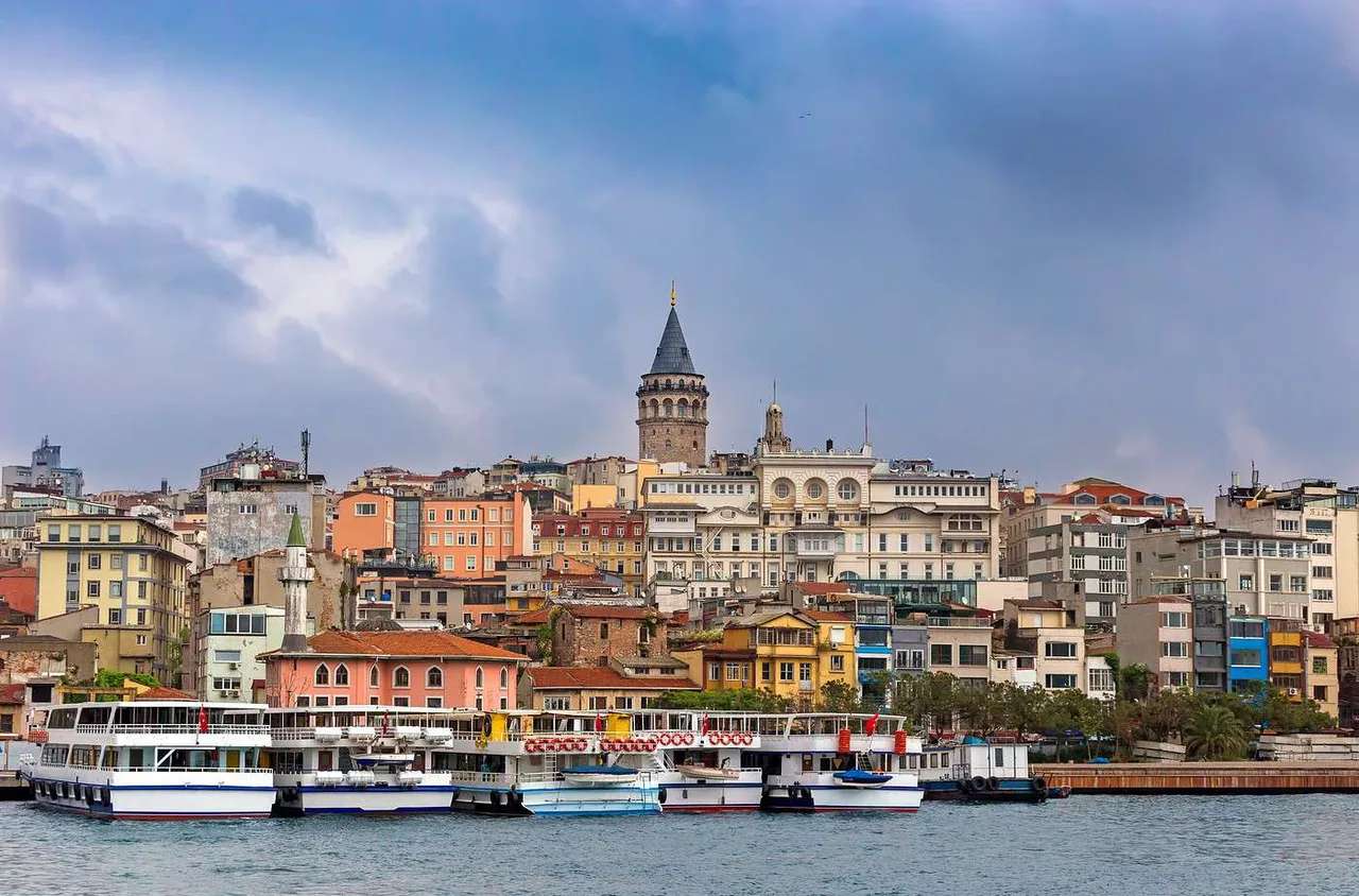 Слабо земетресение с магнитуд 3,2 край Истанбул