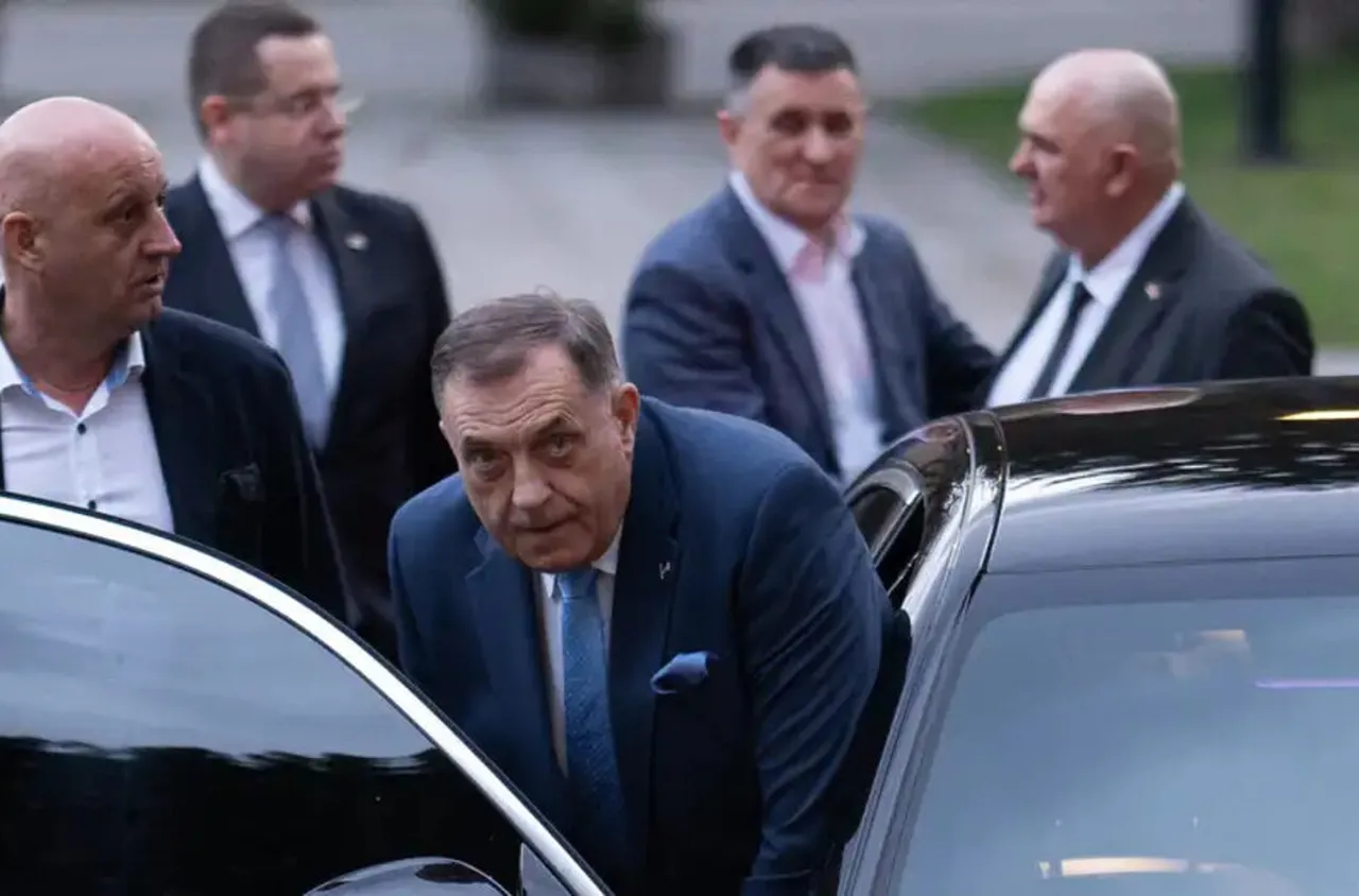 Самолетът на Милорад Додик пристигна в Белград в ранните часове на 28 март