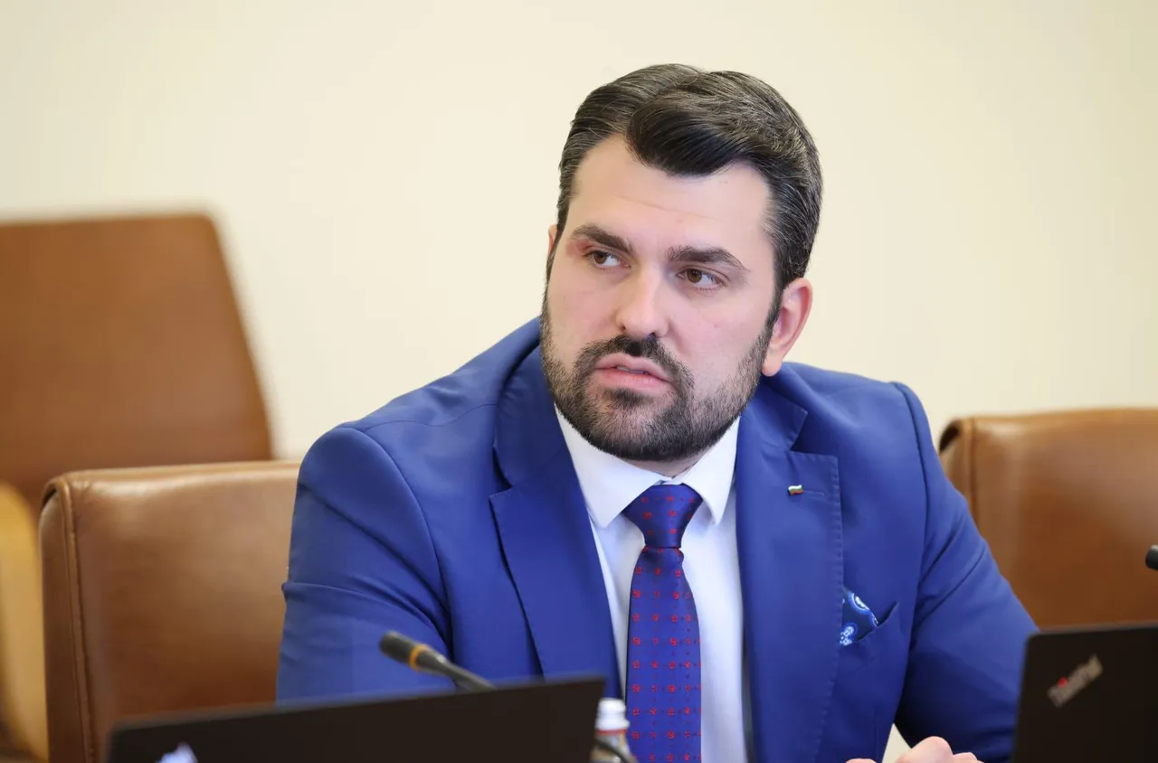 Георг Георгиев: Идентичността и езикът на Македония не попадат в обхвата на международното право и не засягат разширяването на ЕС