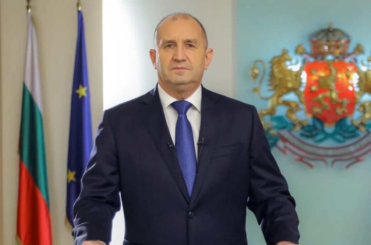 Радев внесе в парламента искане за референдум относно въвеждането на еврото