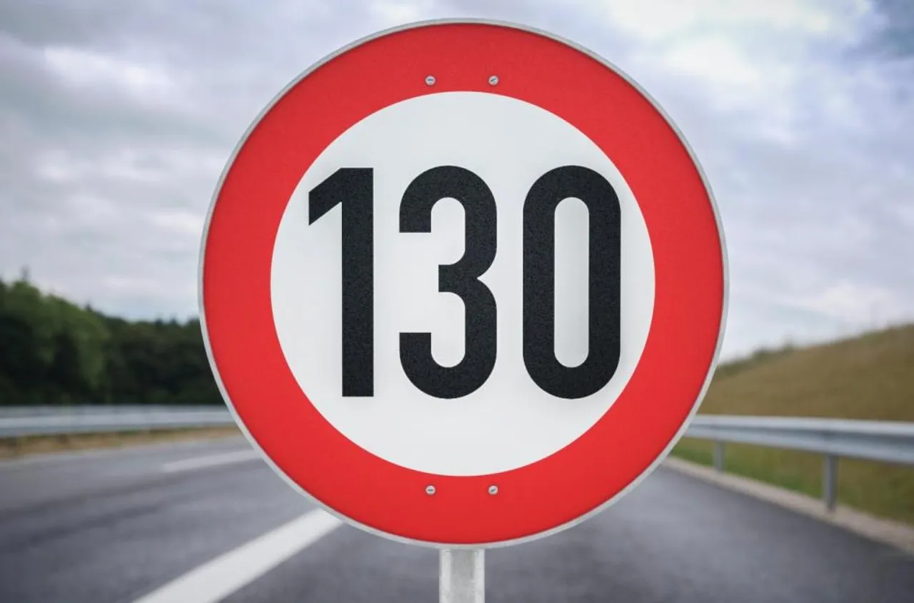 Максималната скорост на магистралите се ограничава до 130 км/ч