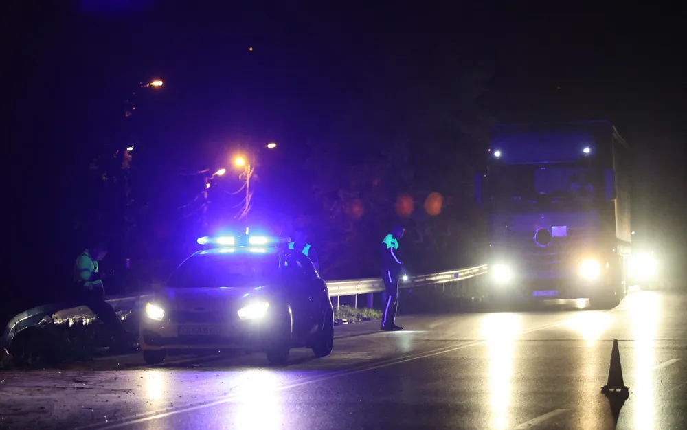 Камион с боеприпаси катастрофира на АМ „Струма“ - ОБОБЩЕНИЕ - СНИМКИ