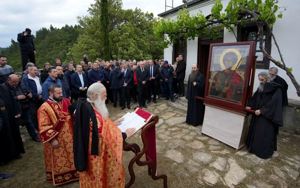 Изложбата "Атон в рисунки и фотографии" представят в Рим