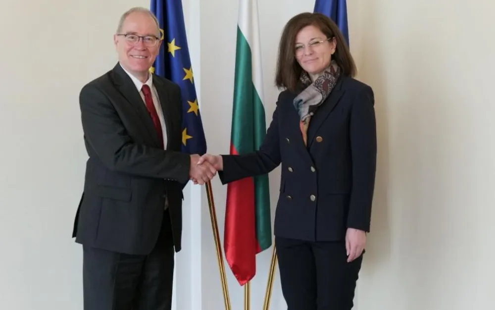 Сътрудничеството в образованието, науката и високите технологии остават приоритет за България и Швейцария - СНИМКИ-ВИДЕО