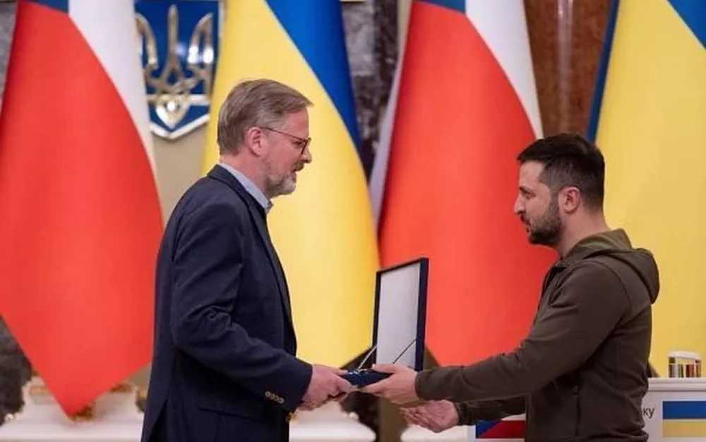 Украйна получава първите артилерийски снаряди от инициативата на Чехия