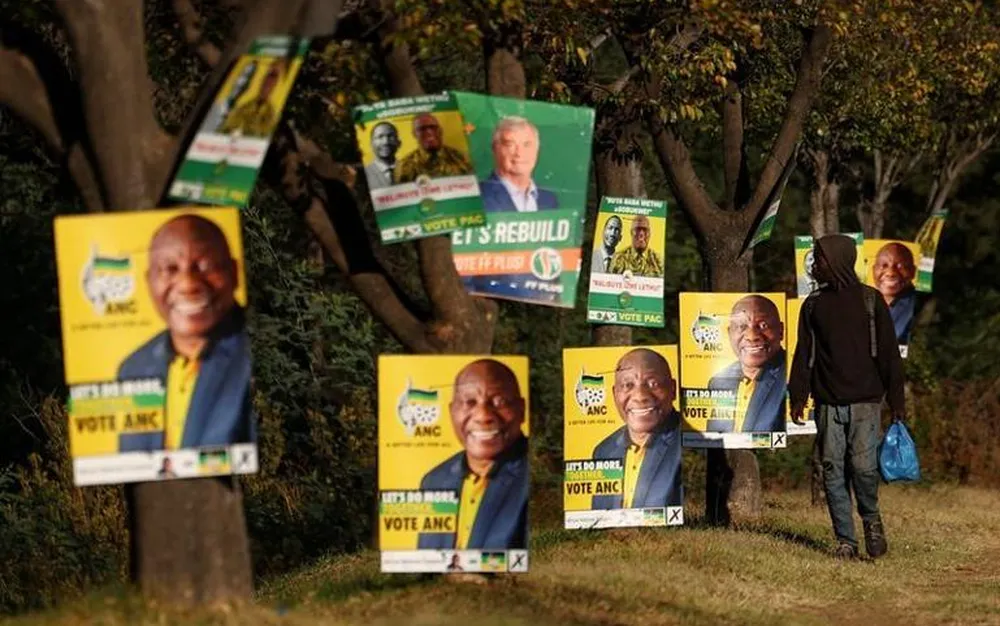 Историческите парламентарни избори в Южна Африка започнаха