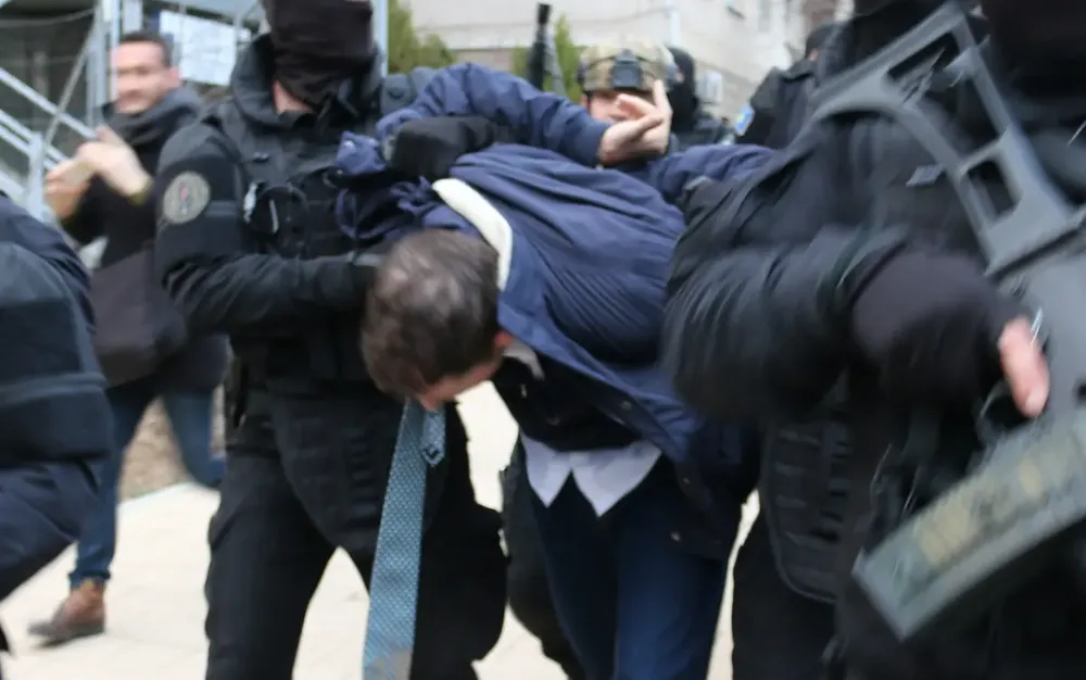 Косово арестува шпионин на сръбските служби