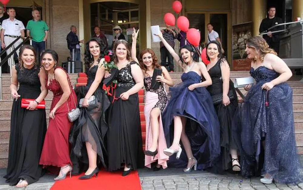 НАП: Абитуриентите внасят сами здравните си вноски