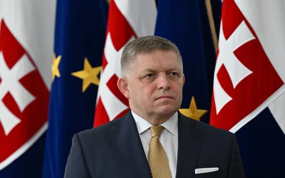 Фицо беше преместен в болница в Братислава