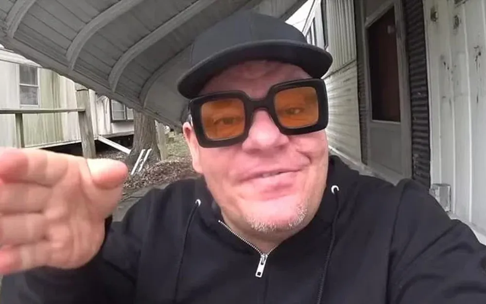 Канадски влогър арестуван в Тринидад след видеоклипове с банди