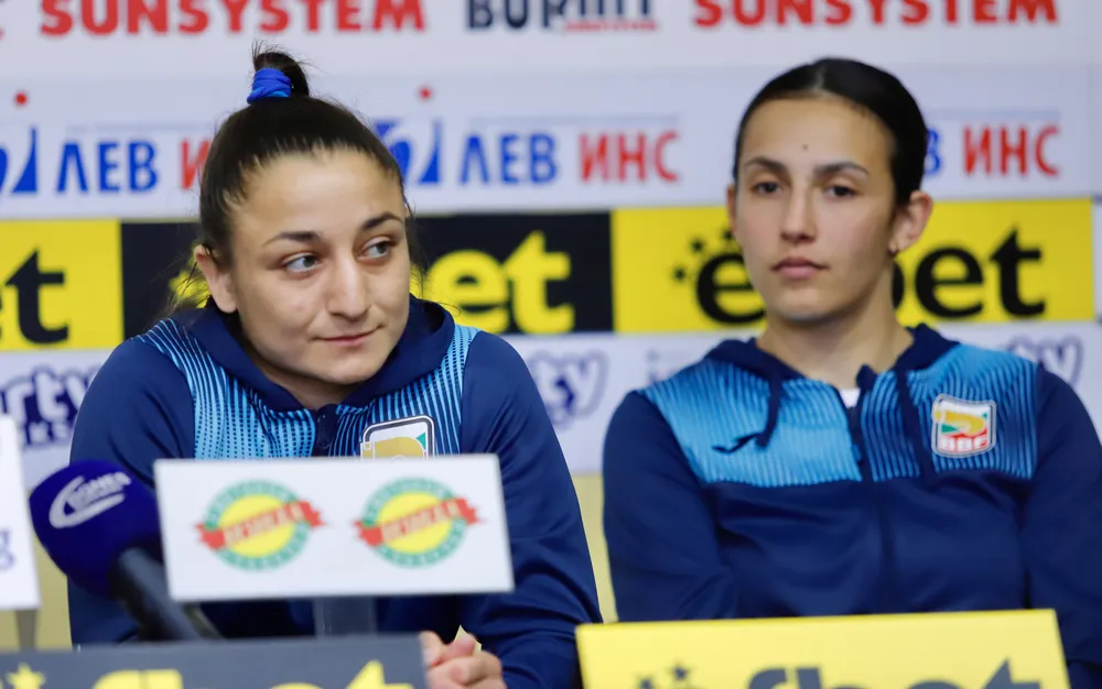 Злати Чуканова и Петър Белберов на ринга в Банкок днес