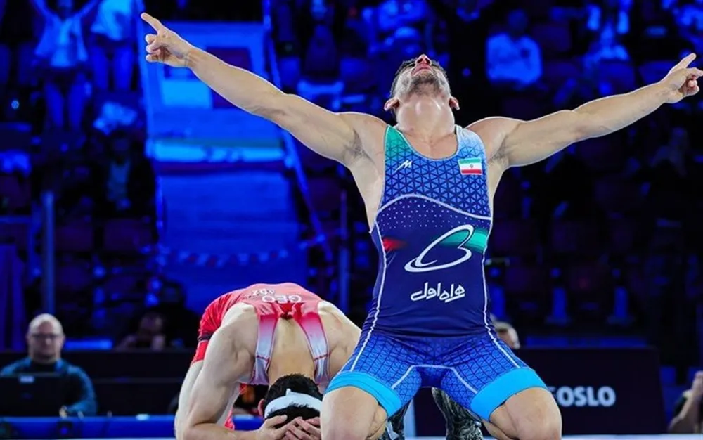 Шестима наши борци продължават в репешажите на турнира в Румъния