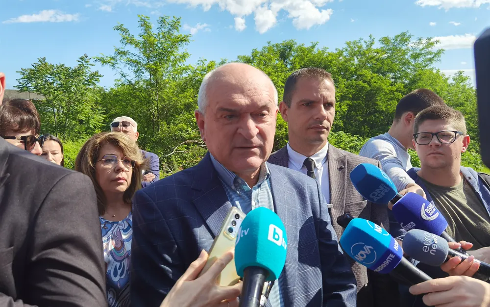 Главчев: Стартира разчистването на терена за детската болница, строежът започва след 7 месеца - СНИМКИ - ВИДЕО