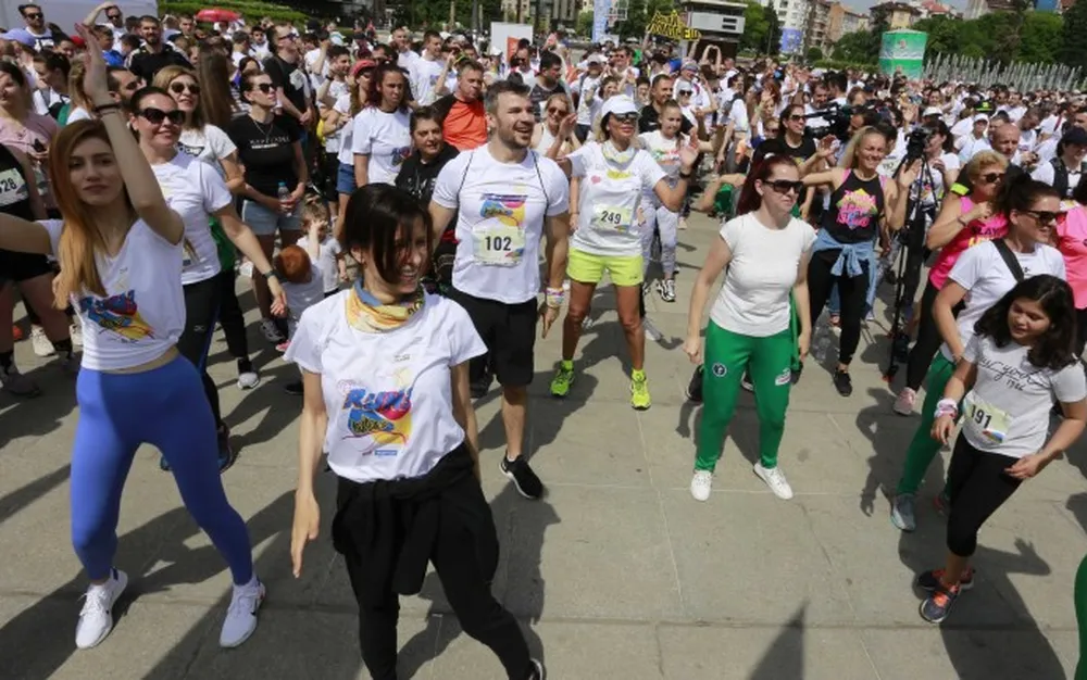 Хиляди на старт в Run2Gether 2024, за да могат повече хора със специфични потребности да спортуват