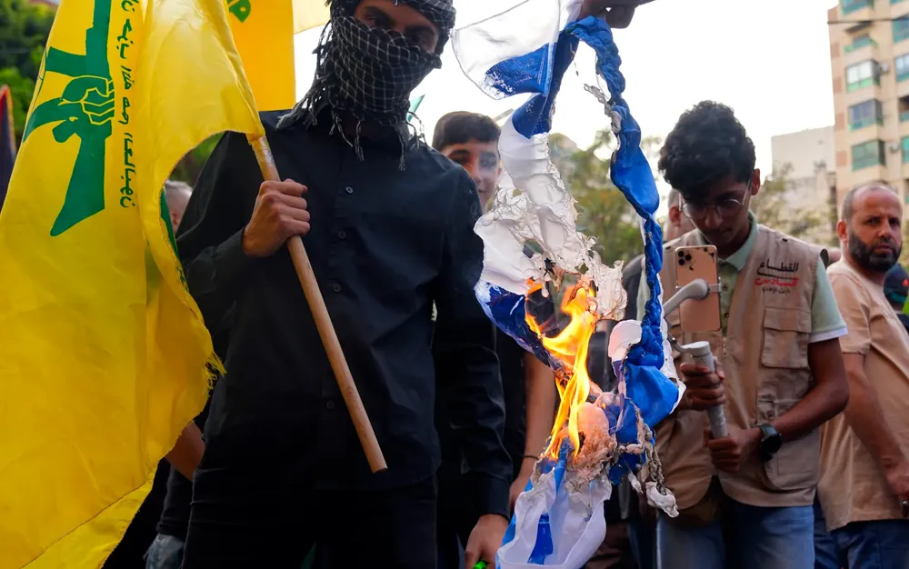 Хизбула започна серия от ответни атаки срещу Израел