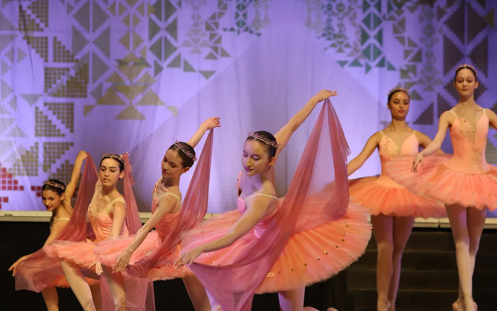 Концертът на НУТИ: Красивата симбиоза в света на танца - СНИМКИ - ВИДЕО