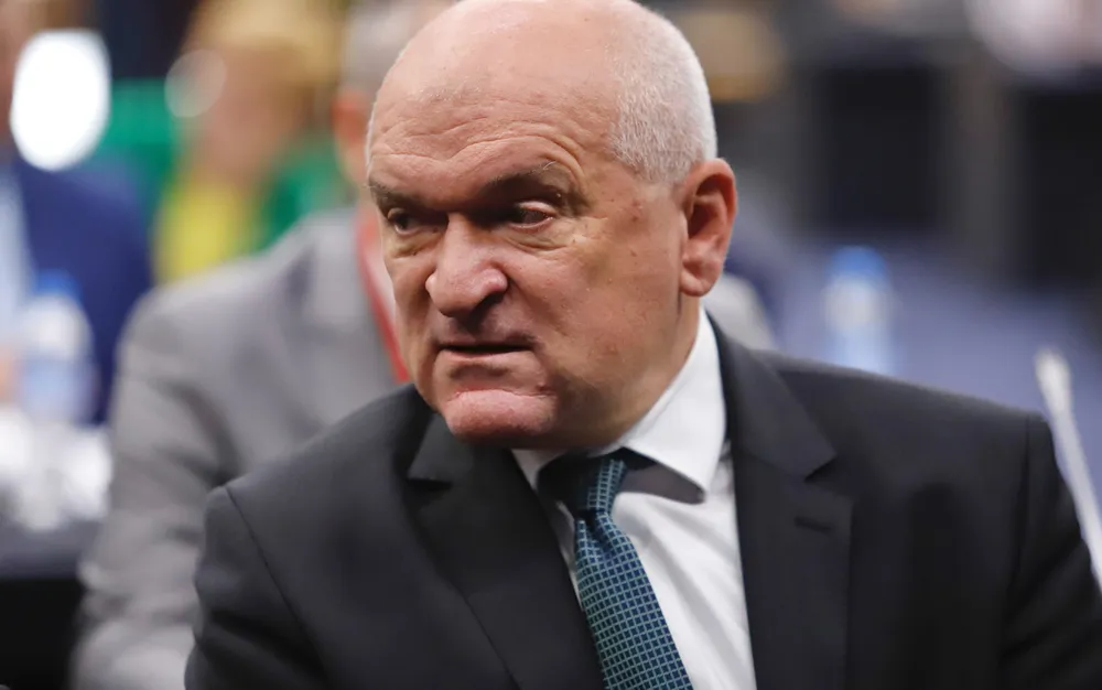 Народното събрание ще изслуша Главчев за Сребреница