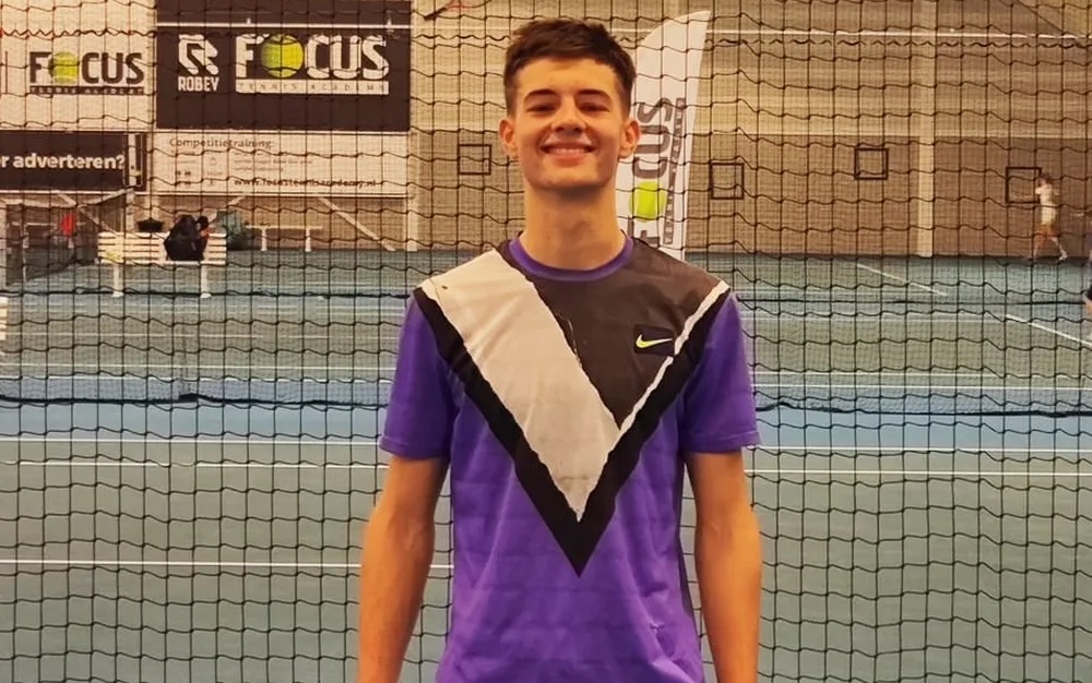 Виктор Киров е финалист на сингъл в Кипър