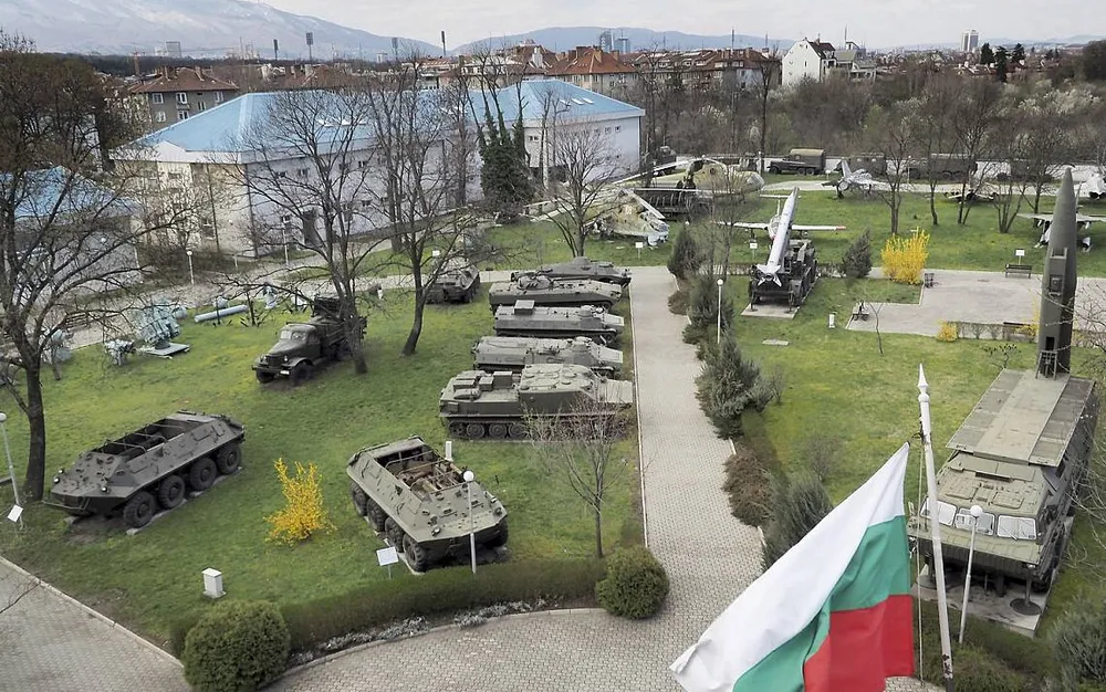 Горди татковци празнуват Деня на бащата в НВИМ - СНИМКИ-ВИДЕО