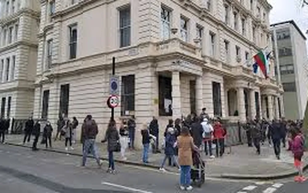 Изборите в чужбина започнаха, сънародниците ни зад граница гласуват в общо 769 секции в 60 страни