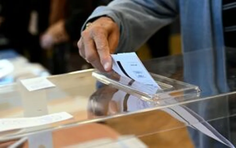 България прави два избора в един