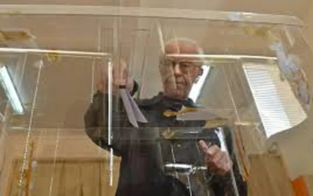 Изборният ден започна спокойно в Кюстендил