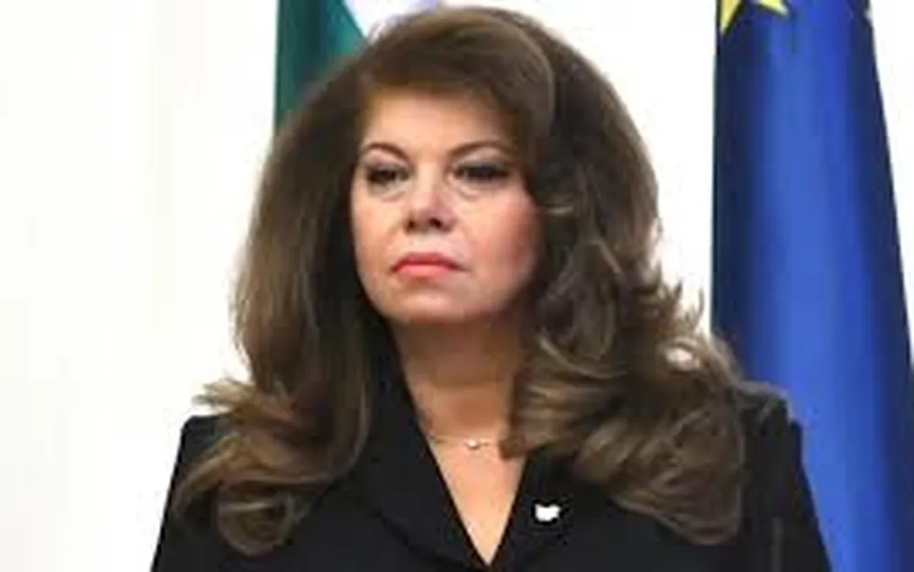 Йотова: Не съм оптимист за перспективите за сформиране на правителство - СНИМКИ