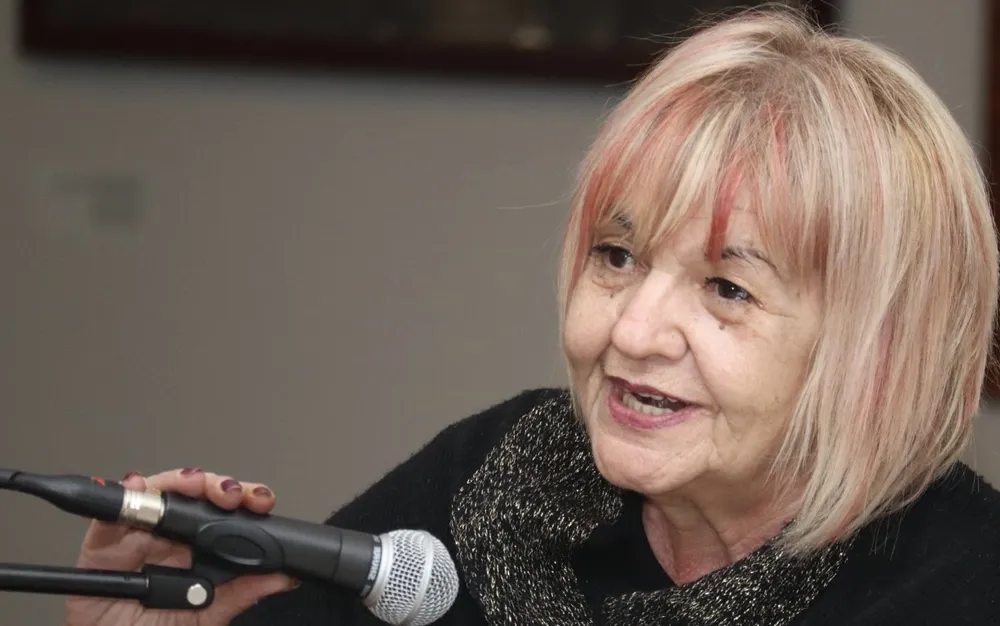 Ели Юрукова: Командирът Вучич върна скелета на Велика Сърбия в Общосръбския събор