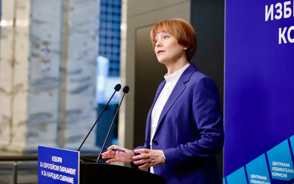 ЦИК обяви край на изборния ден, започва предаването на протоколите от вота