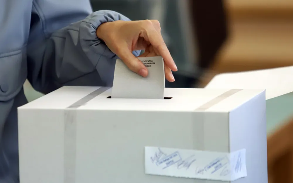 При 18.15% обработени протоколи от евровота: ГЕРБ-СДС води пред вторите ПП-ДБ