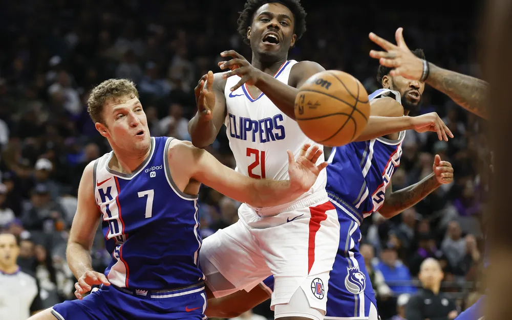 Бостън се приближи на победа от 18-а титла в НБА - СНИМКИ