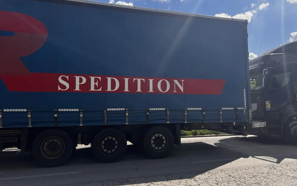 Интензивен трафик от ТИР-ове на Кулата и Дуранкулак, фериботът при Никопол не работи