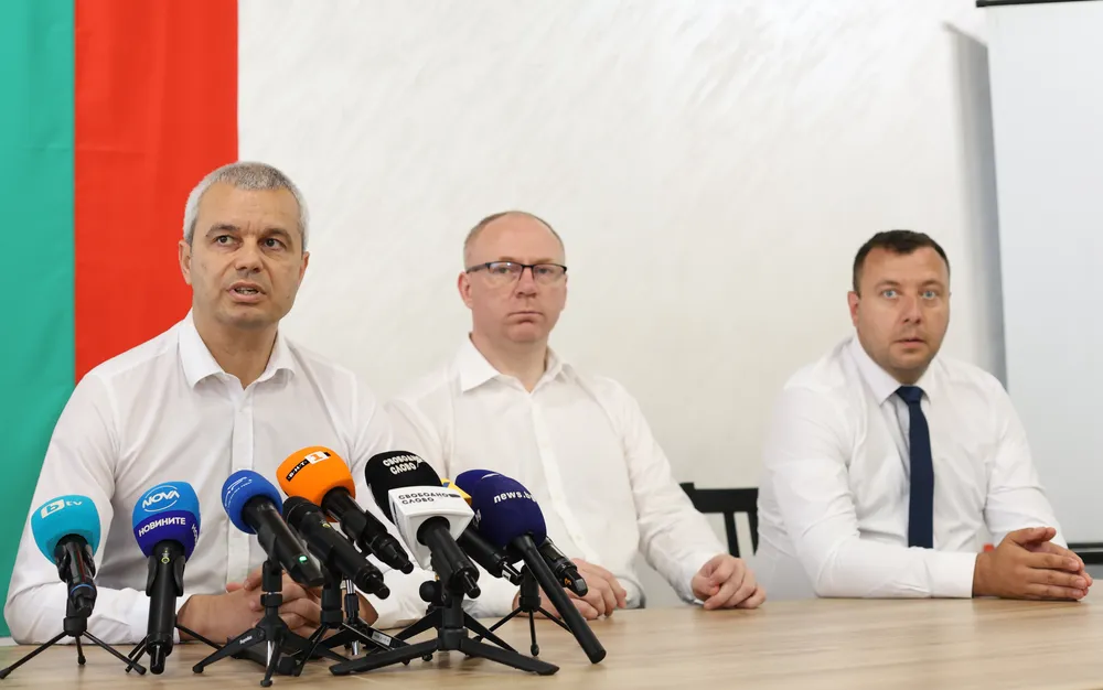 "Възраждане" и днес предлагат Петър Петров за председател на НС