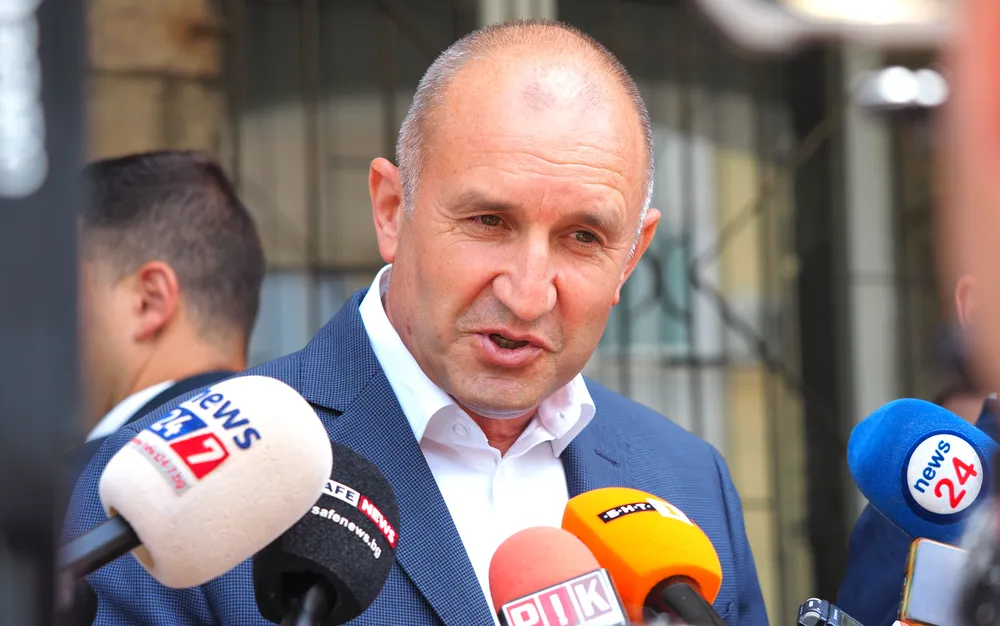 Радев: Борбата за върховенството на правото е борба за начина, по който да се развива България