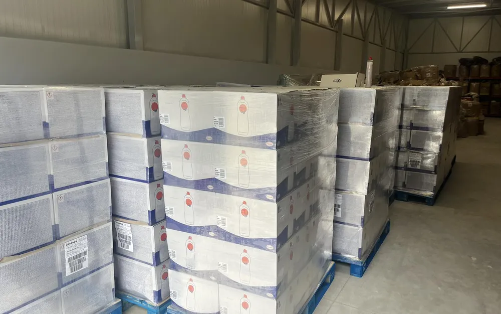 Над 9.5 тона контрабанден течен препарат за съдове откриха на МП Калотина