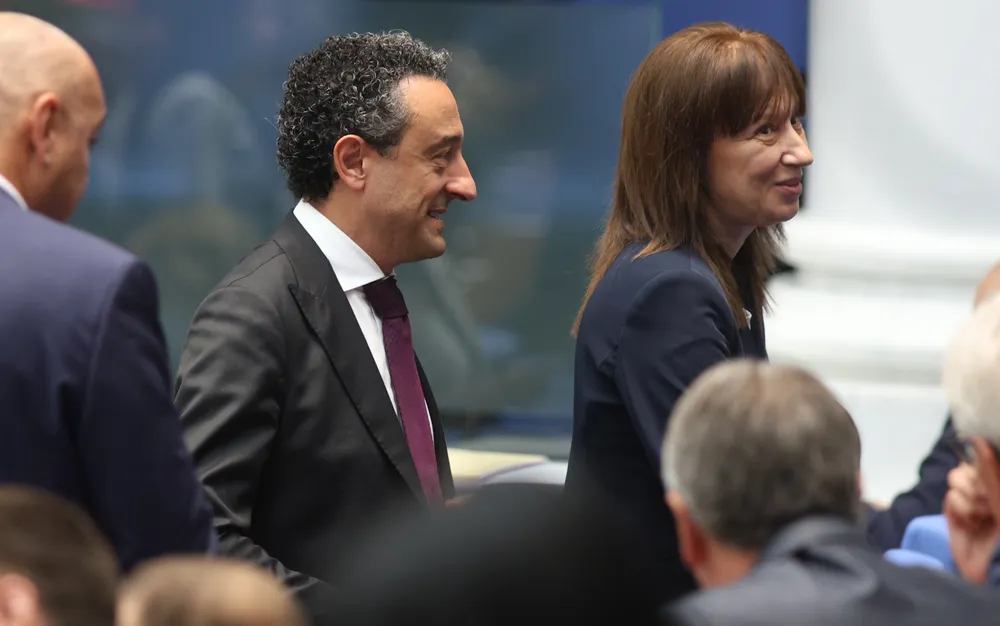 НС прие оставката на Филиз Хюсменова като депутат от ПГ на ДПС - СНИМКИ - ВИДЕО