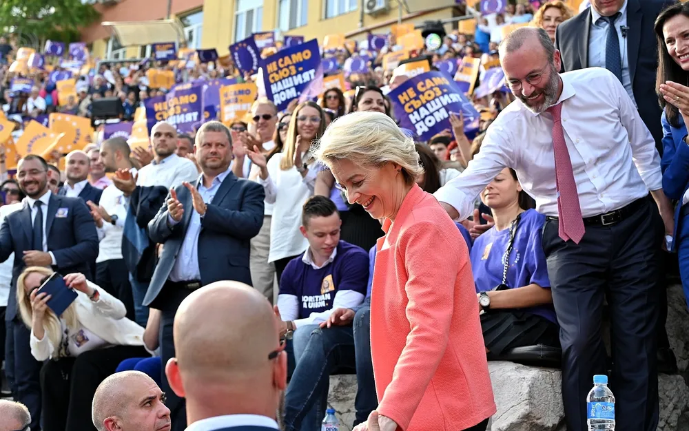 ЕС постинга споразумение Фон дер Лайен да бъде ръководител на Комисията