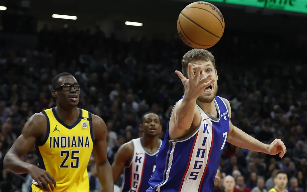 Сакраменто трейдна Везенков в Торонто - подробности