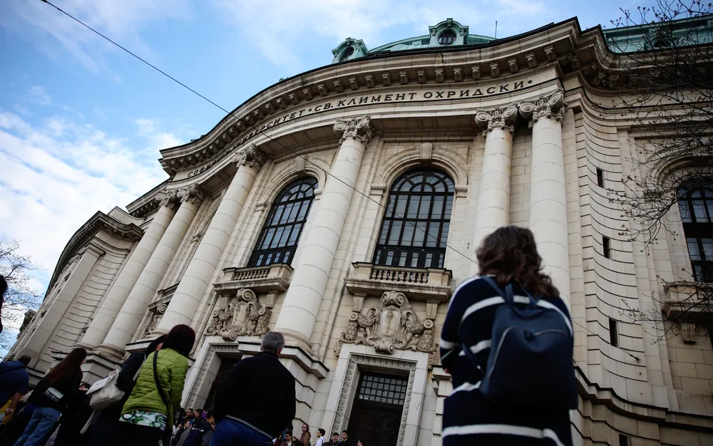 Държавата ще осигурява средства за издръжка на 43 198 нови студенти през 2024/2025 г.