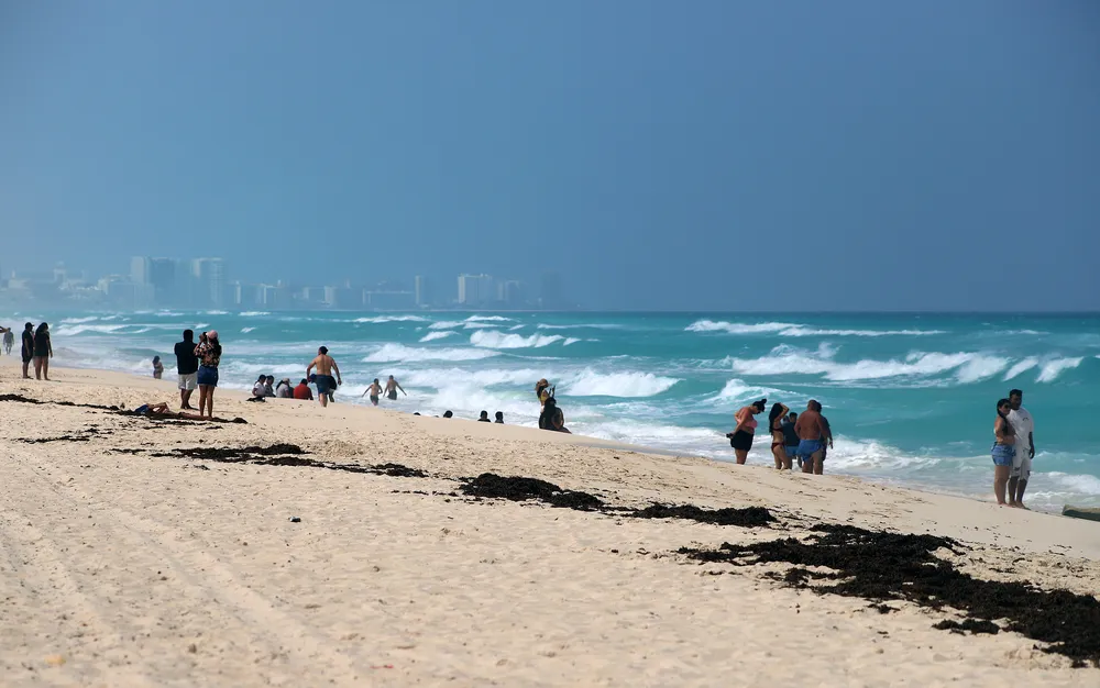 Ураганът "Берил" достигна Мексико - подробности