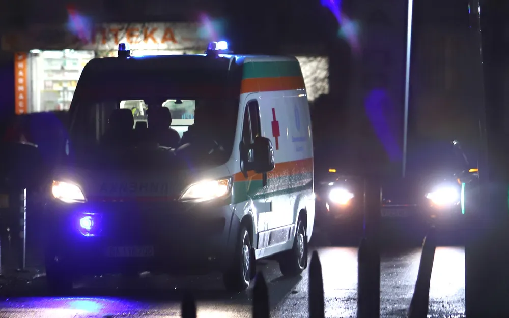 Полицията в Созопол издирва охранител, счупил челюст на студент на Джулая - СНИМКИ - ВИДЕО