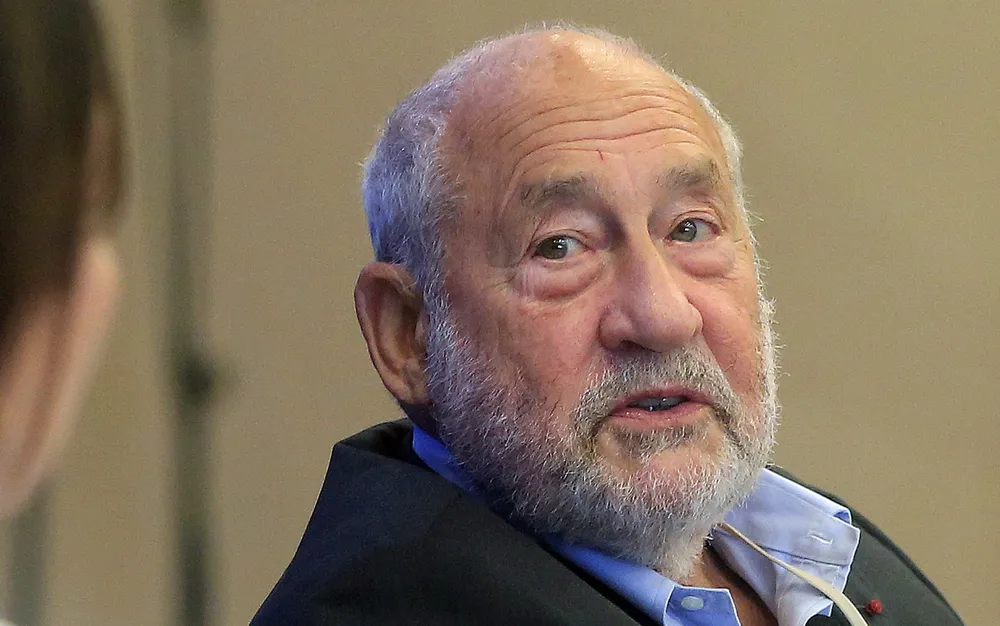 Проф. Джоузеф Стиглиц: Международната данъчна система не работи