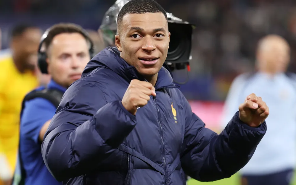 Стоичков: Килиан Мбапе е бляскавото бъдеще на футбола - СНИМКИ