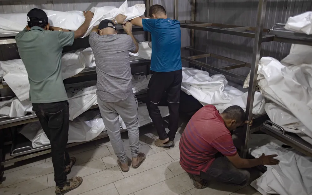 Ужасяващи данни от научно изследване: Най-малко 186 000 смъртни случая във войната в Газа