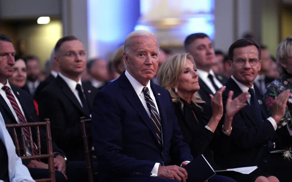 „Изправи се на крака“: Историята на живота на Байдън оформя политическата борба