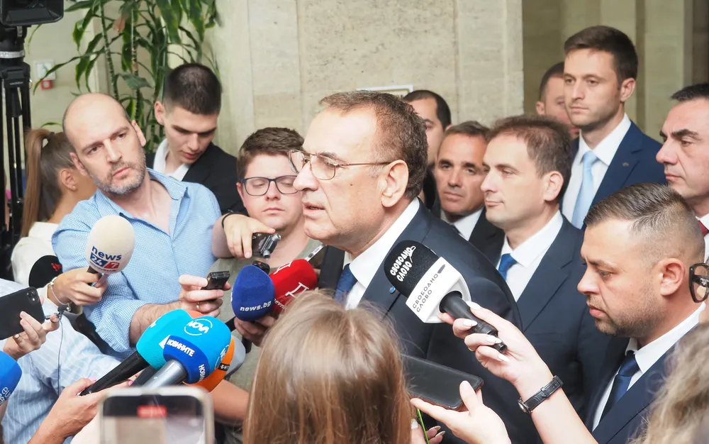 Чакъров: Изключването ни не е легитимно, то е прието под натиск - подробности - СНИМКИ - ВИДЕО