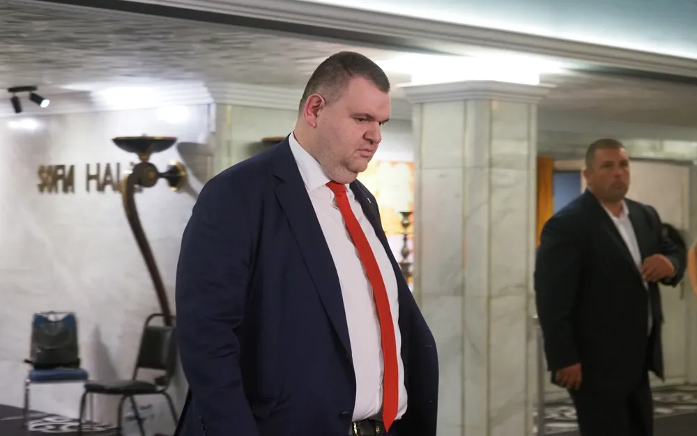 Пеевски си върна контрола над официалния сайт на ДПС