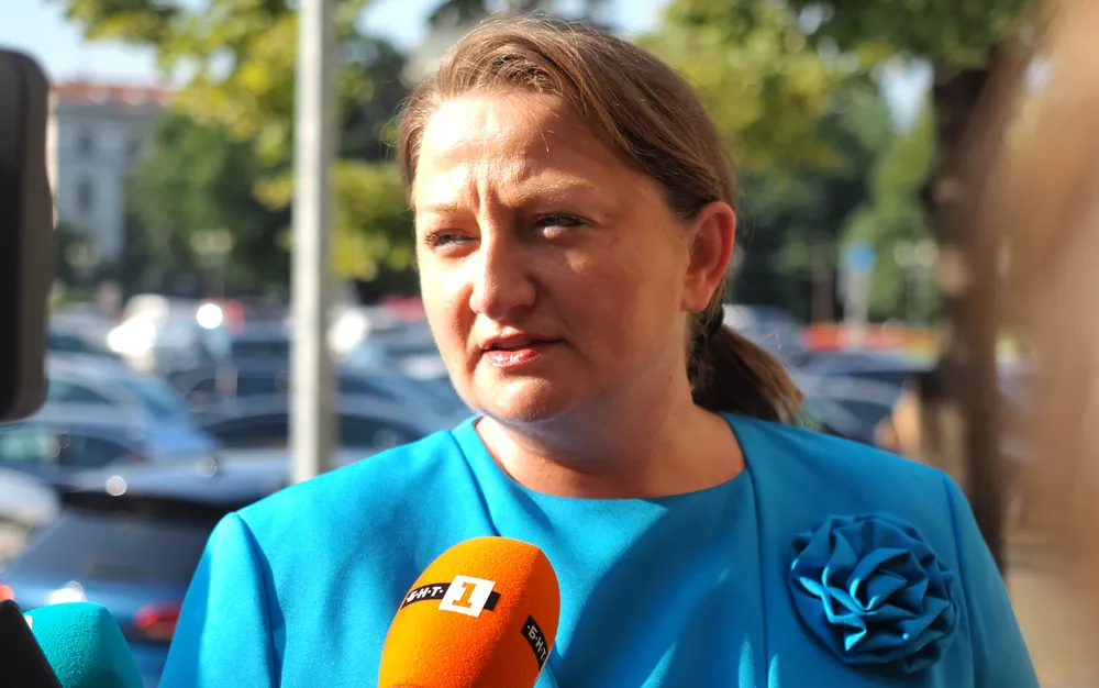 Деница Сачева: Позицията на ГЕРБ за втория и третия мандат остава непромена, няма да има подкрепа - подробности - СНИМКИ - ВИДЕО
