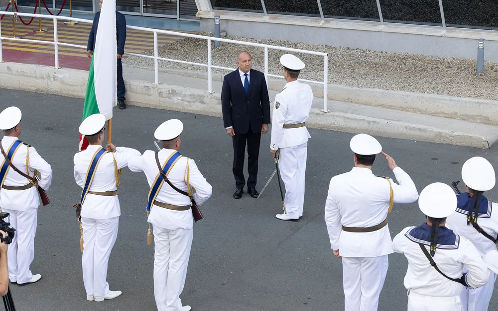 Радев призова за повече средства за ускоряване на модернизацията на Военноморските сили - СНИМКИ