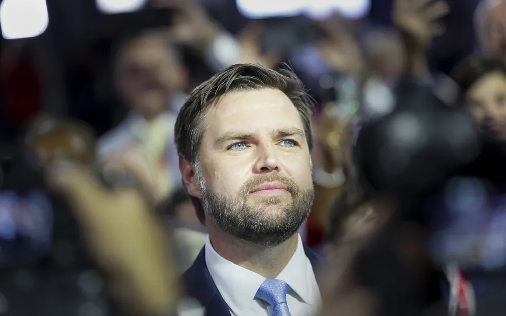 Тръмп обяви сенатора от Охайо Джей Ди Ванс за свой кандидат за вицепрезидент - подробности - СНИМКИ